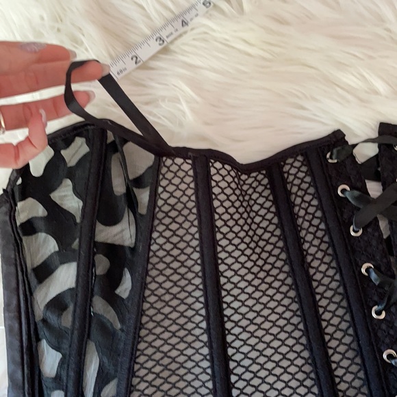 Mesh & Faux Leather Corset - Picture 6 of 9